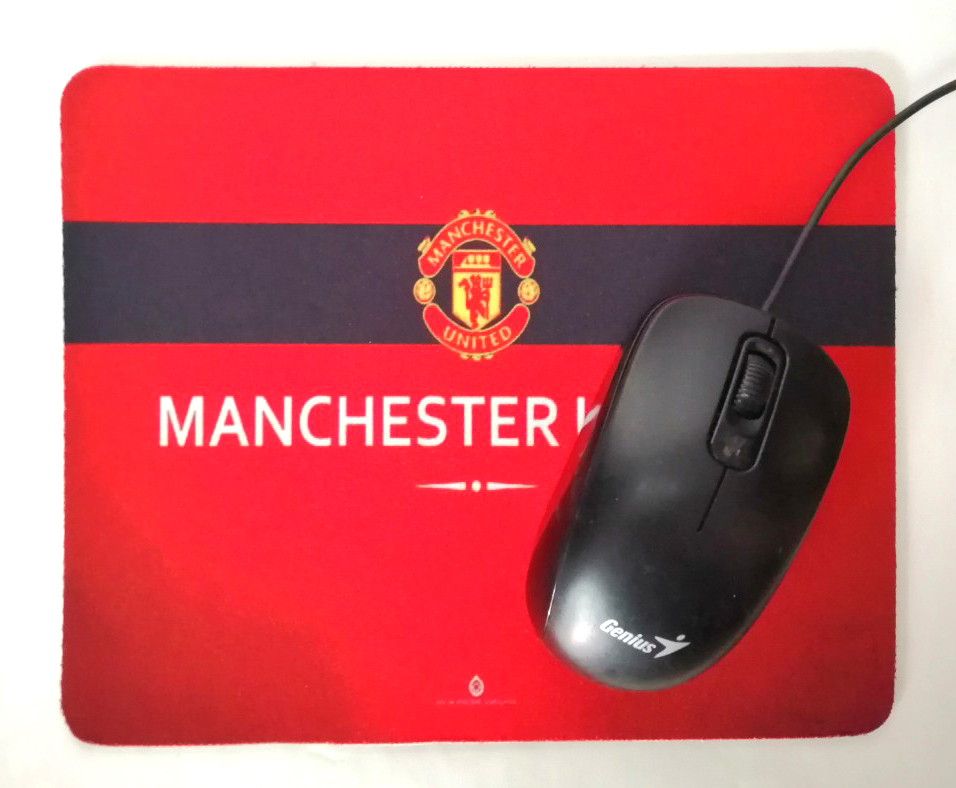 Bàn di chuột Man United